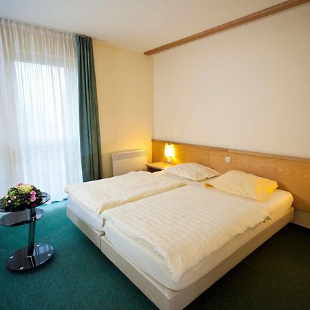Best Western Euro Hotel Gonderange Екстериор снимка