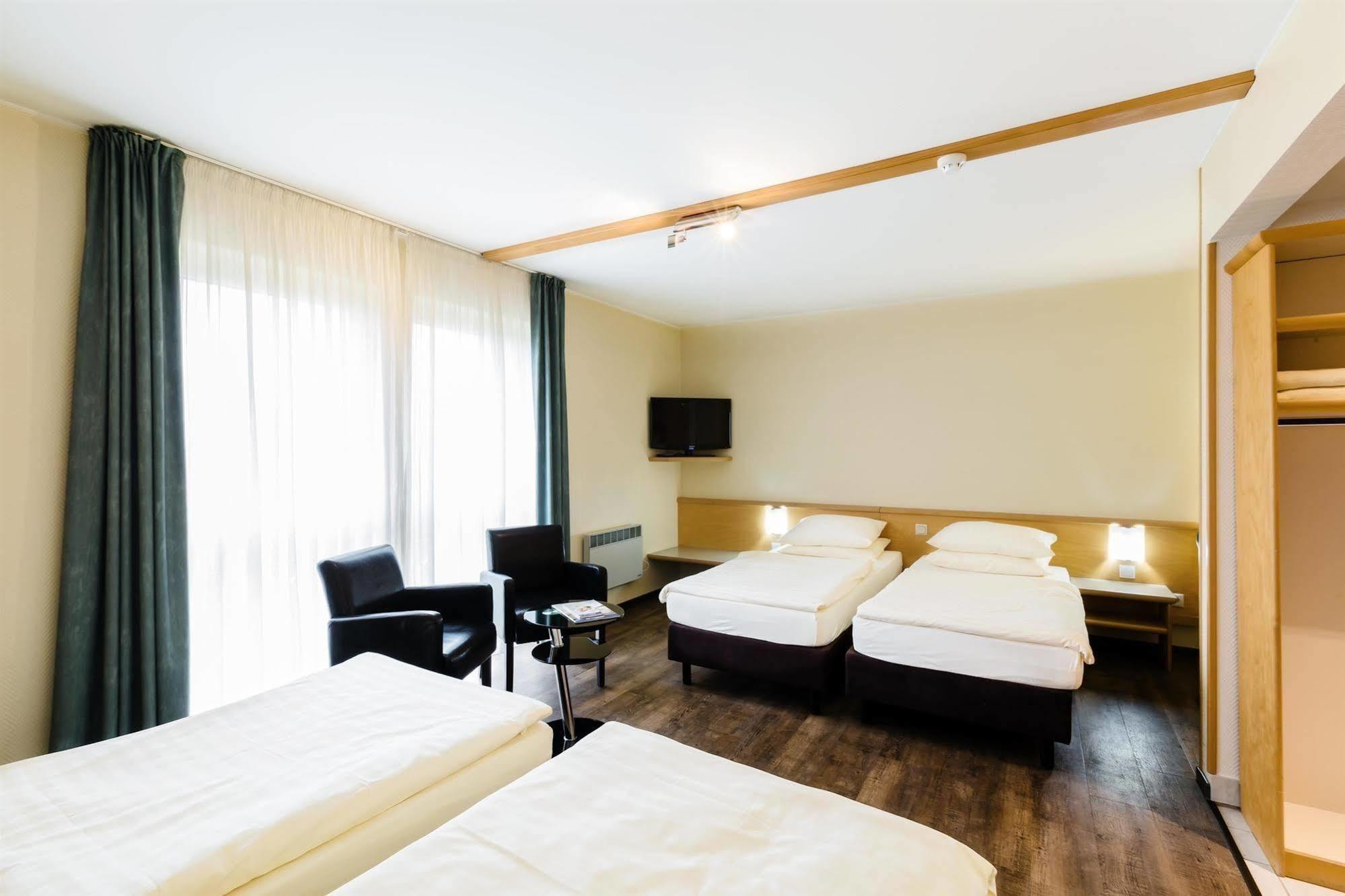 Best Western Euro Hotel Gonderange Екстериор снимка