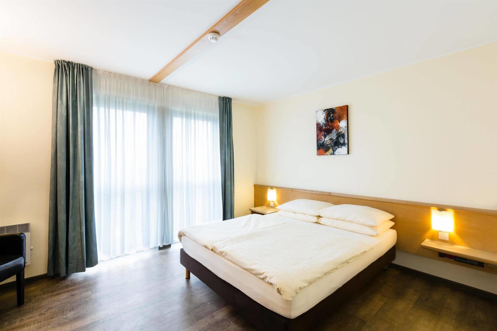 Best Western Euro Hotel Gonderange Екстериор снимка