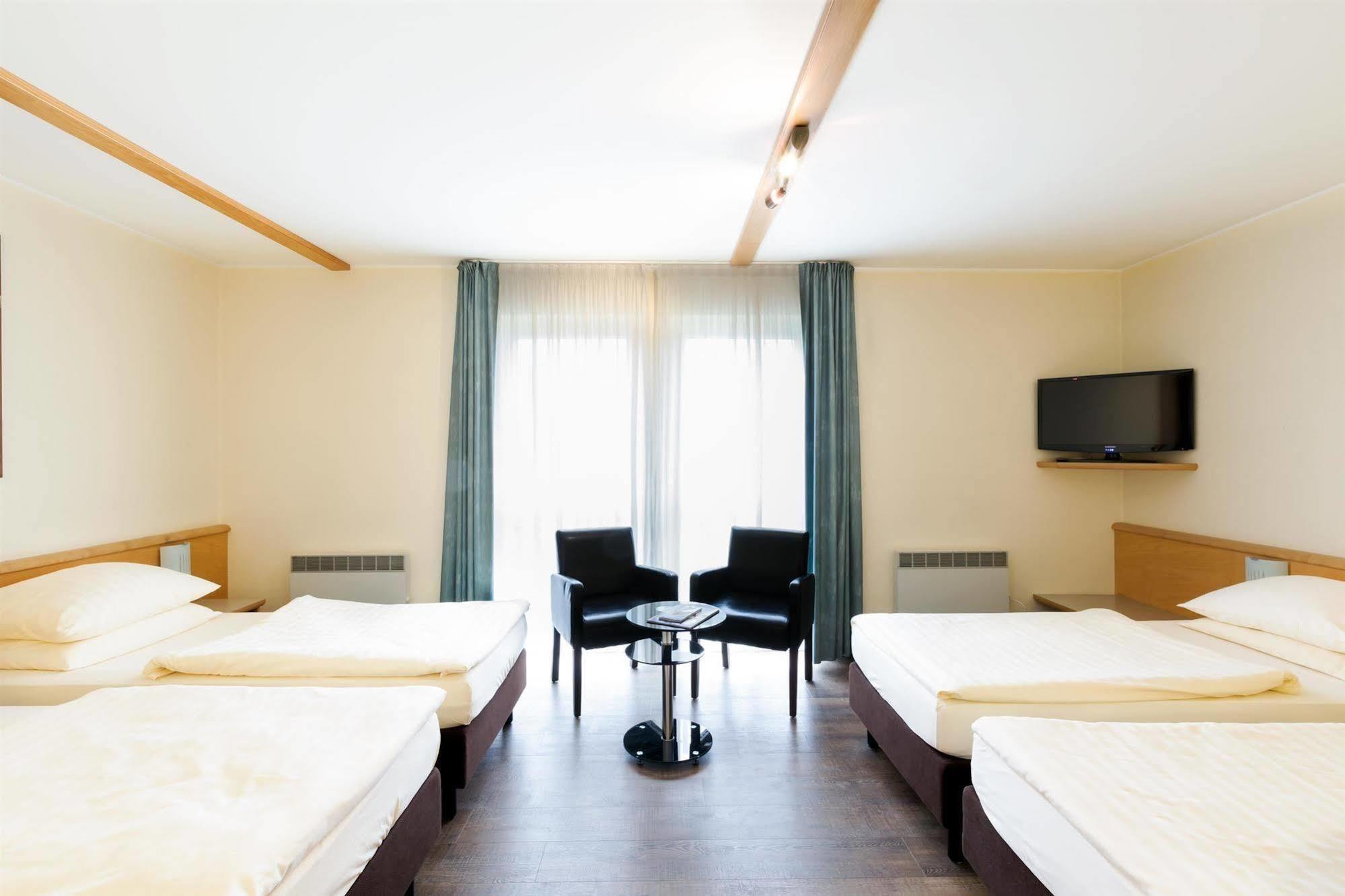 Best Western Euro Hotel Gonderange Екстериор снимка